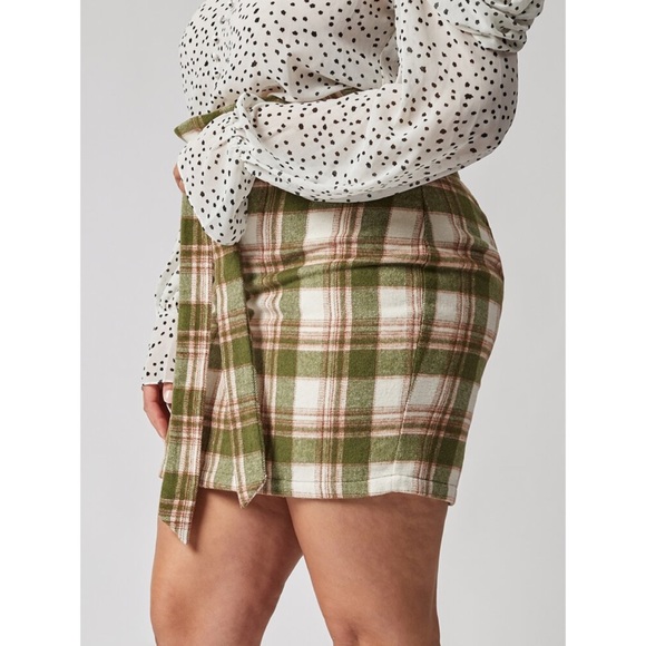NEW Paperbag Waist Plaid Fuzzy Knit Belted Skirt - Picture 5 of 15